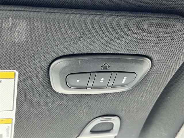 Photo of 2023 Diamond Black Crystal Pearlcoat Jeep Compass