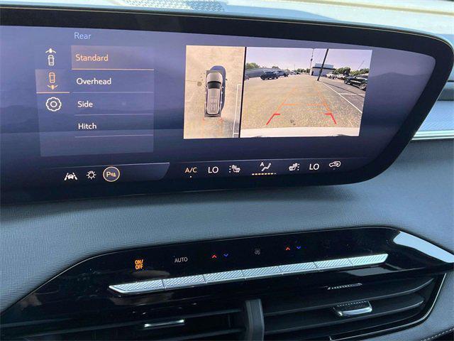 Photo of 2026 iridescent white tricoat Buick Enclave