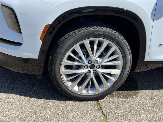 Photo of 2026 iridescent white tricoat Buick Enclave