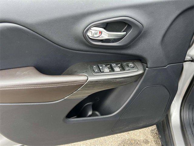 Photo of 2014 Billet Silver Metallic Clearcoat Jeep Cherokee
