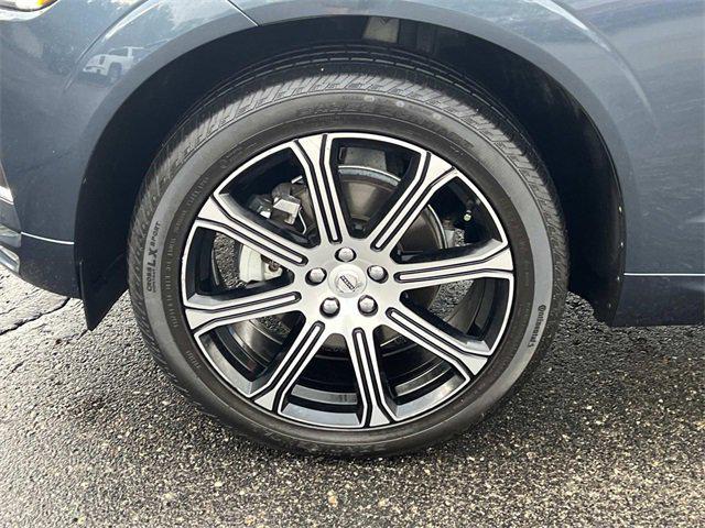 Photo of 2020 Blue Volvo XC60