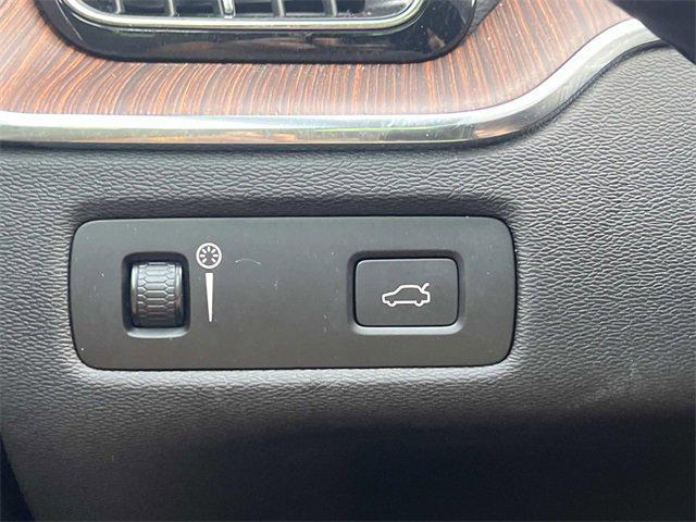 Photo of 2020 Blue Volvo XC60