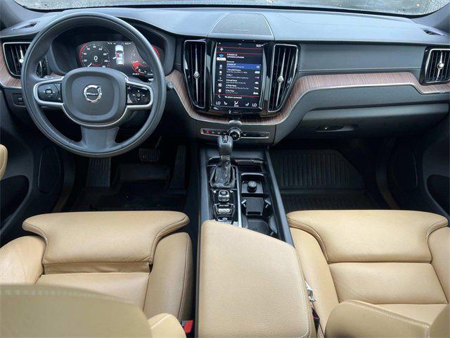 Photo of 2020 Blue Volvo XC60