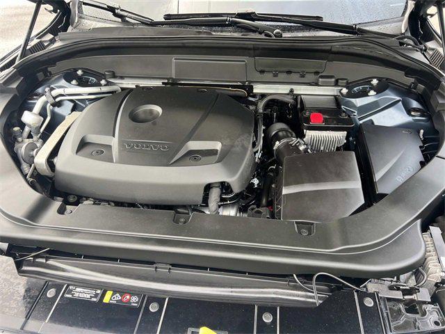 Photo of 2020 Blue Volvo XC60