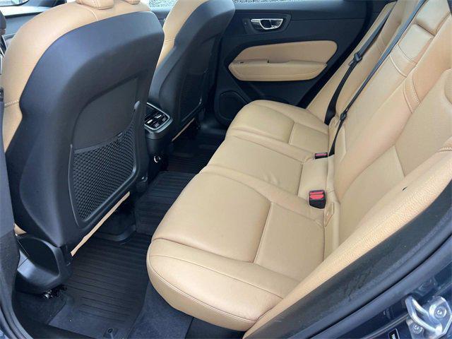 Photo of 2020 Blue Volvo XC60