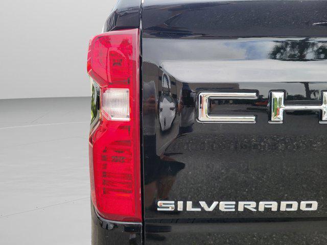 Photo of 2023 Black Chevrolet Silverado 1500