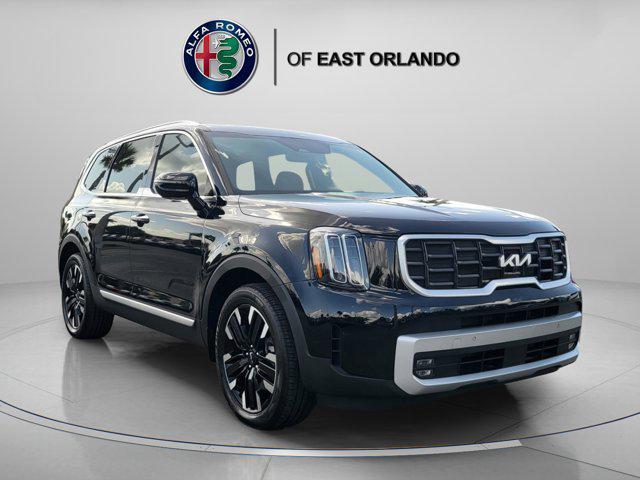 Photo of 2023 Ebony Black Kia Telluride