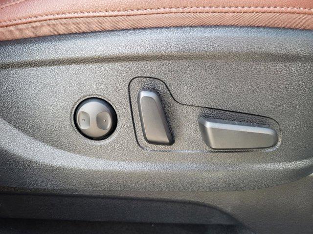 Photo of 2023 Ebony Black Kia Telluride