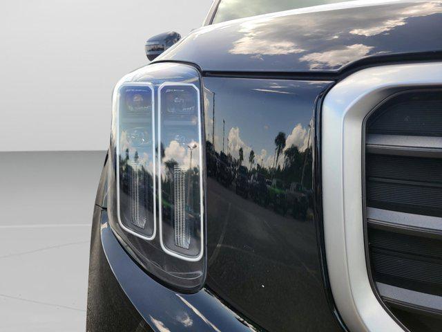 Photo of 2023 Ebony Black Kia Telluride