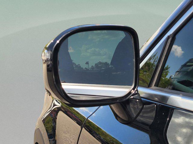 Photo of 2023 Ebony Black Kia Telluride