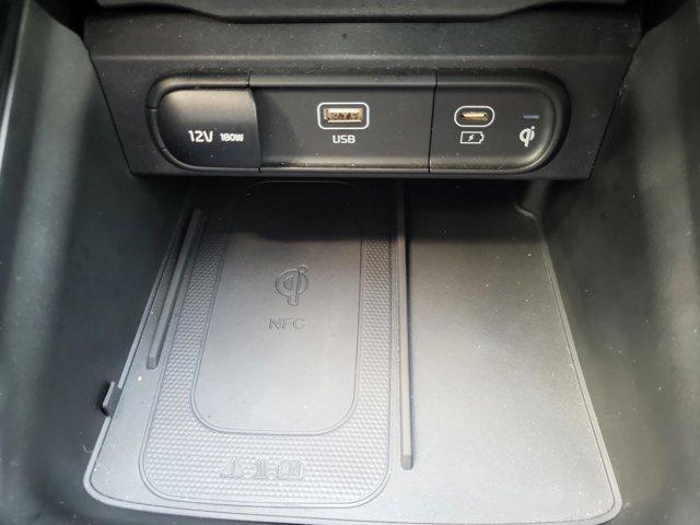 Photo of 2023 Ebony Black Kia Telluride