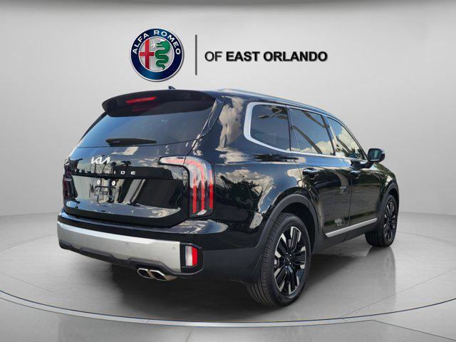 Photo of 2023 Ebony Black Kia Telluride
