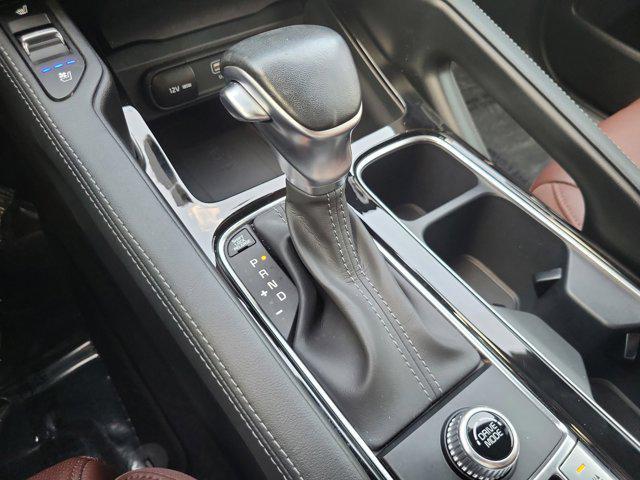 Photo of 2023 Ebony Black Kia Telluride