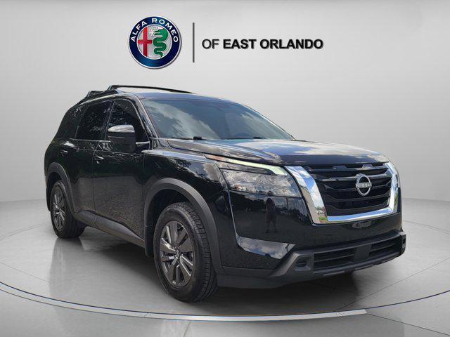 Photo of 2024 Super Black Nissan Pathfinder