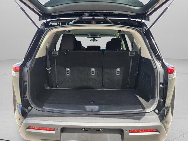 Photo of 2024 Super Black Nissan Pathfinder