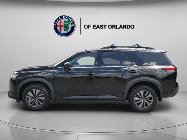 Photo of 2024 Super Black Nissan Pathfinder