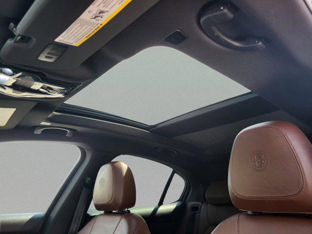 Photo of 2022 Alfa White Alfa Romeo Stelvio