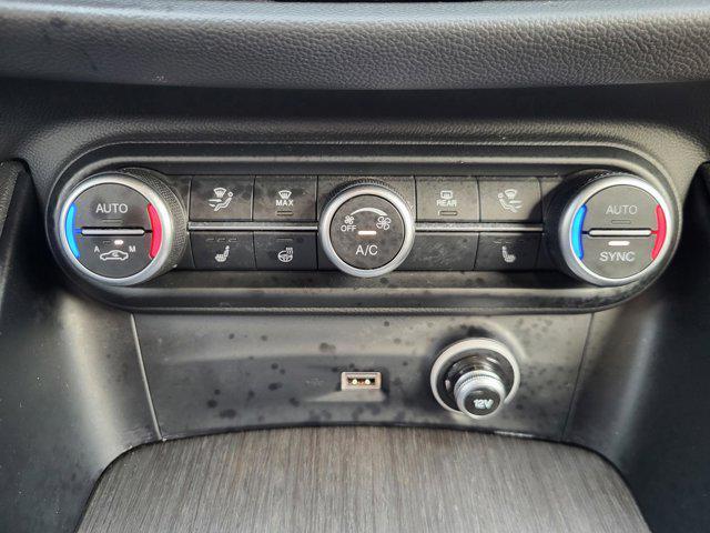 Photo of 2022 Alfa White Alfa Romeo Stelvio