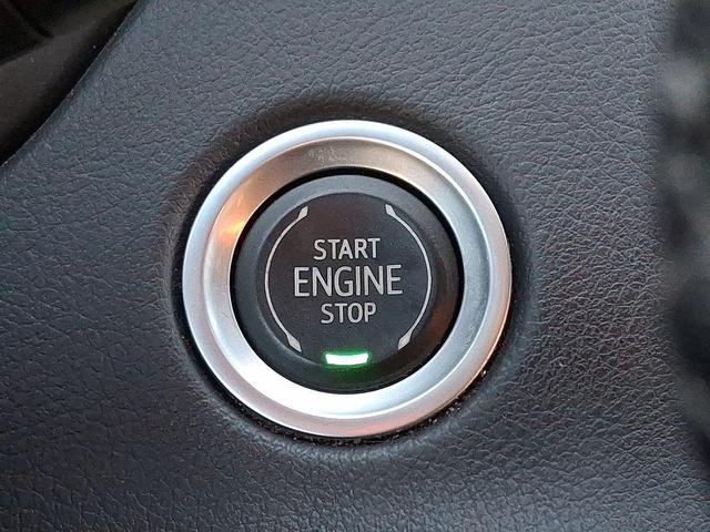 Photo of 2022 Galactic Gray Metallic Cadillac XT4