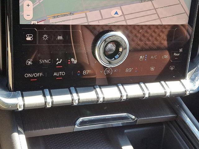 Photo of 2024 White Frost Tricoat GMC Acadia