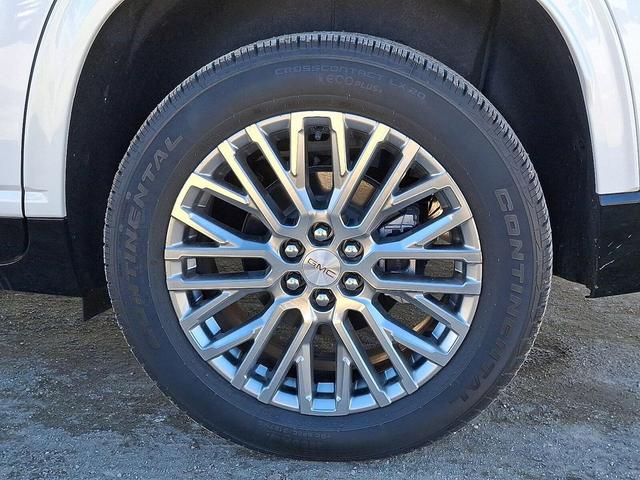 Photo of 2024 White Frost Tricoat GMC Acadia