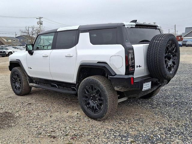 Photo of 2025 Interstellar White GMC HUMMER EV SUV
