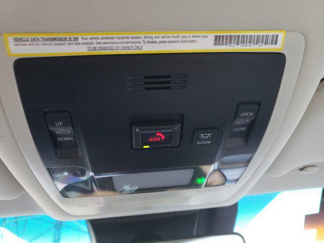 Photo of 2024 Eminent White Pearl Lexus ES 350