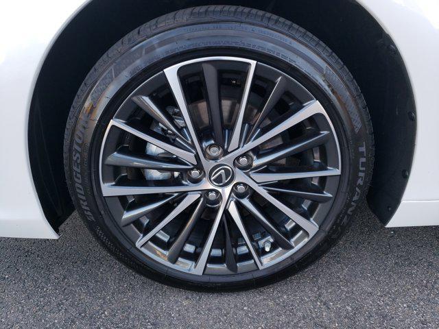 Photo of 2024 Eminent White Pearl Lexus ES 350