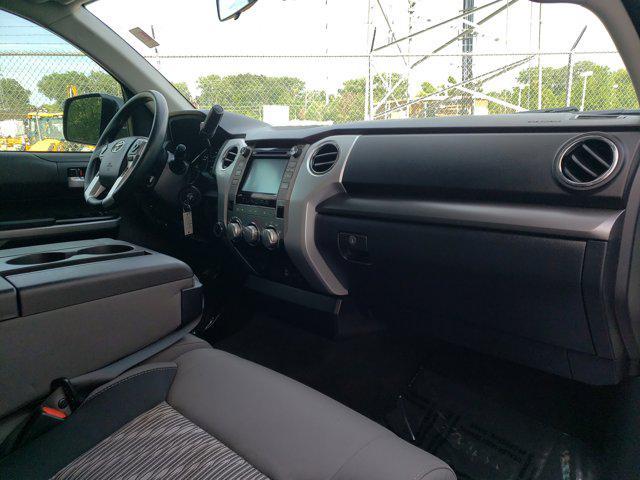Photo of 2018 Super White Toyota Tundra