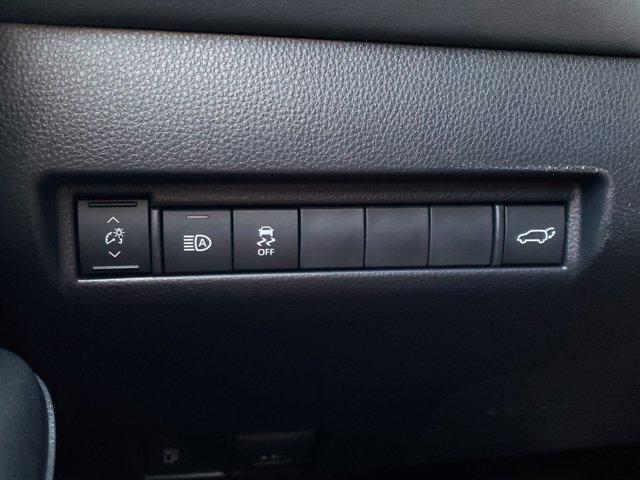 Photo of 2023 Coastal Gray Metallic Toyota Venza