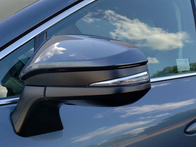 Photo of 2023 Coastal Gray Metallic Toyota Venza