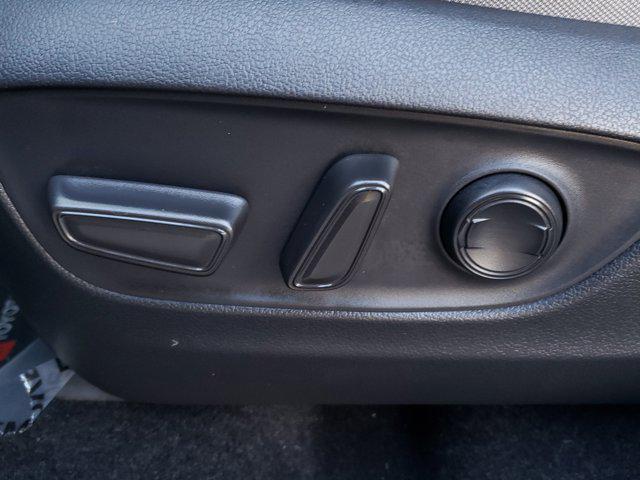 Photo of 2023 Coastal Gray Metallic Toyota Venza