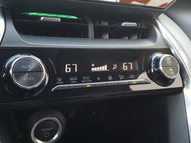 Photo of 2023 Coastal Gray Metallic Toyota Venza