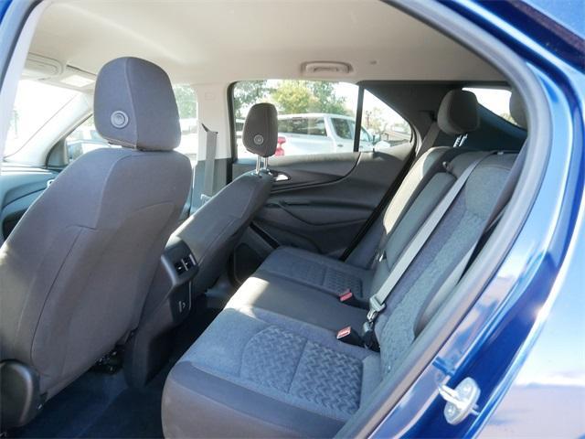 Photo of 2022 Blue Glow Metallic Chevrolet Equinox
