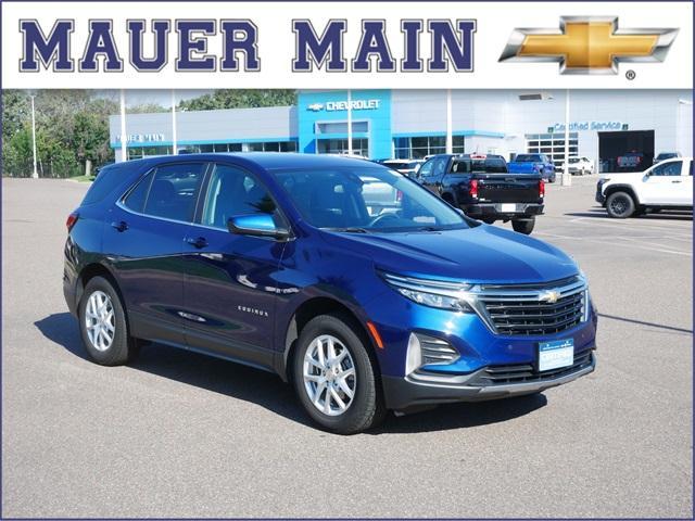 Photo of 2022 Blue Glow Metallic Chevrolet Equinox