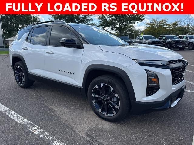 Photo of 2025 Iridescent Pearl Tricoat Chevrolet Equinox