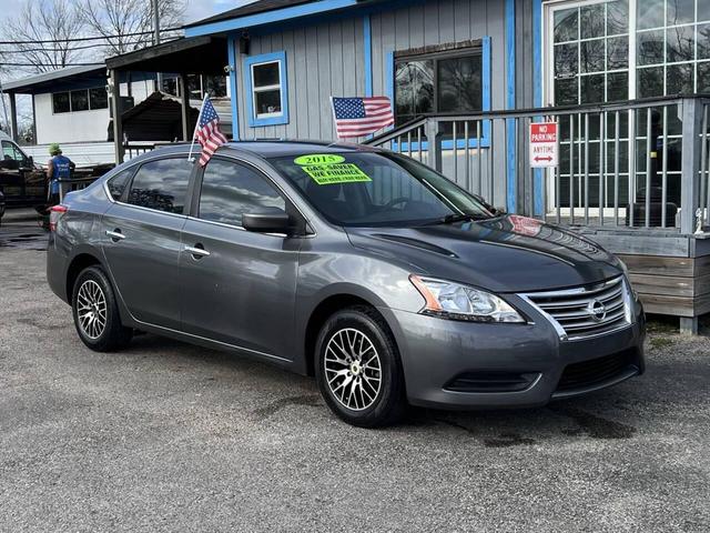 Photo of 2015 Gun Metallic Nissan Sentra