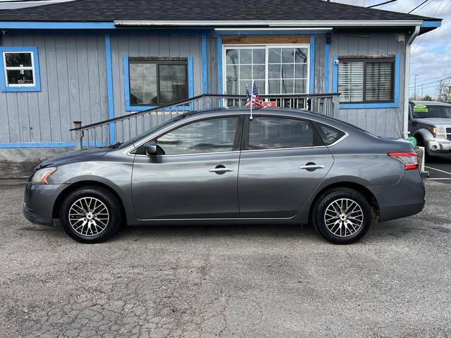 Photo of 2015 Gun Metallic Nissan Sentra