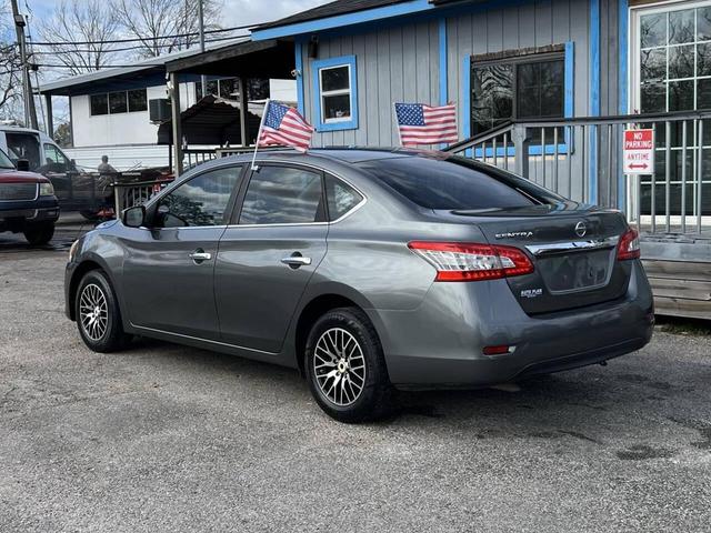 Photo of 2015 Gun Metallic Nissan Sentra