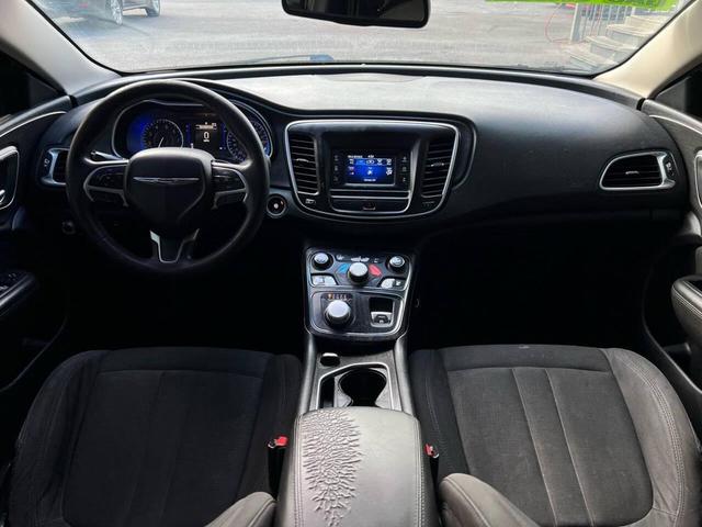 Photo of 2015 Black Clearcoat Chrysler 200