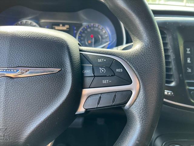 Photo of 2015 Black Clearcoat Chrysler 200