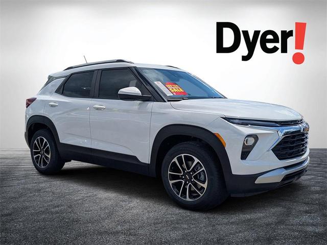Photo of 2026 Summit White Chevrolet Trailblazer