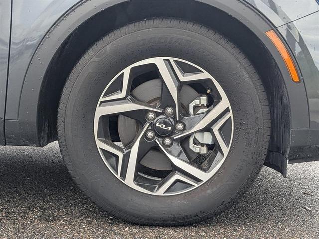 Photo of 2024 Gravity Gray Kia Sportage