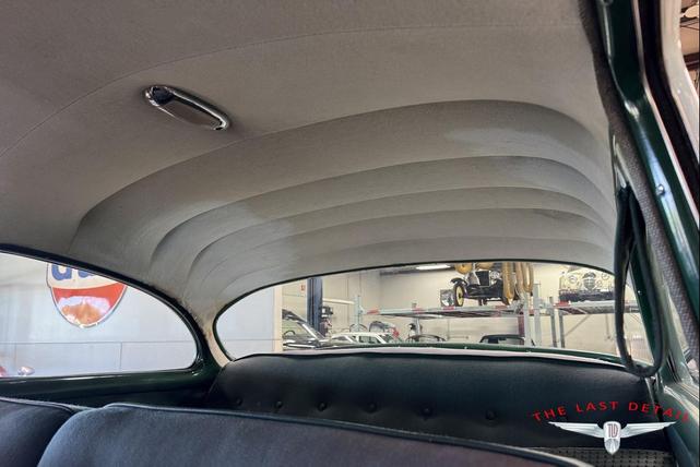 Photo of 1954 Shannon Green / Raven Black Pontiac Chieftain