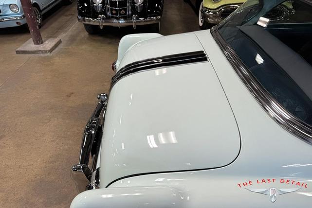 Photo of 1954 Shannon Green / Raven Black Pontiac Chieftain