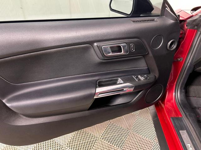 Photo of 2021 Rapid Red Metallic Tinted Clearcoat Ford Mustang