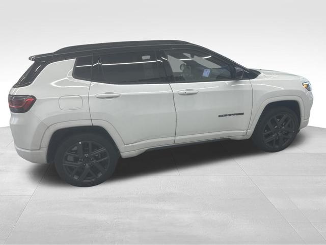 Photo of 2025 Bright White Clearcoat Jeep Compass