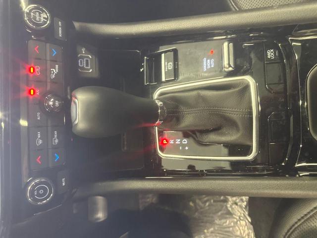 Photo of 2025 Bright White Clearcoat Jeep Compass