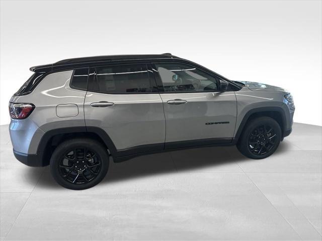 Photo of 2024 Silver Zynith Metallic Clearcoat Jeep Compass