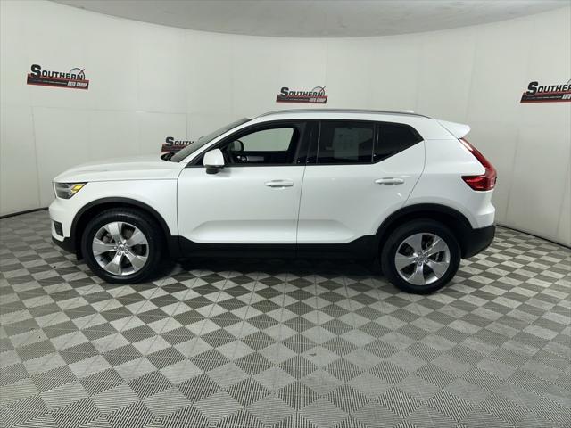 2022 Volvo XC40